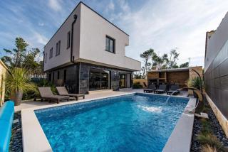Villa Lisa by Belmont Realty - Privlaka - 0