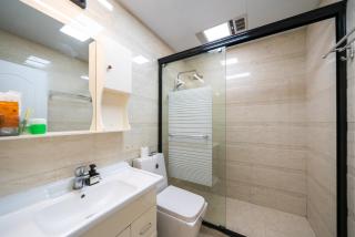 Yi Du Home-300m to People's Square & Metro -Credit Cards OK - 3