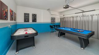 Last Minute Disney Getaway! Private Pool, Hot Tub & Games Room. Book Now! #15156 - Kissimmee - 1