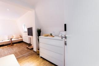 Moderne Stadtwohnung an der Fussgängerzone, Smart TV, Kingsize-Bett, Couch, Küche - Passau - 2