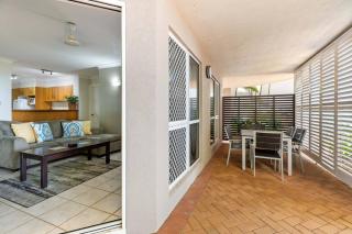Mai at Coral Horizons: A Relaxed Beach Retreat - Palm Cove - 3