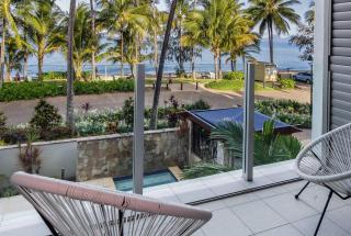 Azul at Island Views—Bask in Beachfront Living - Palm Cove - 1