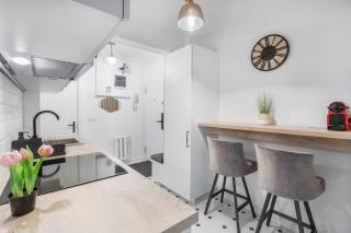 Chic Monochrome Flat - Oradea - 2