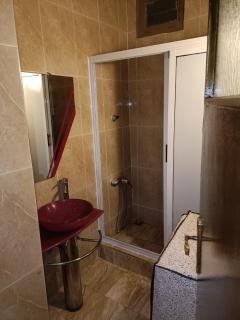 1 Room only for women للنساء فقط - 1