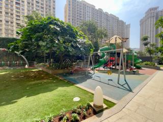 1 BHK in Hiranandani Powai. - Mumbai - 1