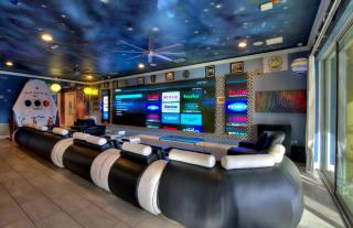 Last Minute Disney Getaway! Private Pool, Hot Tub & Games Room. Book Now! #35514 - Kissimmee - 2