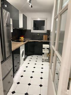 Beau 3 pièces avec parking proche métro 14 direct paris - 7