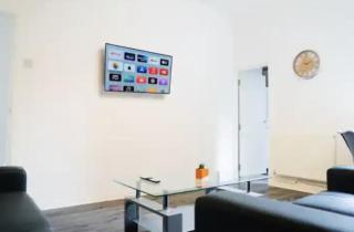 Bright 4BR Home, Perfect for Groups - Liverpool - 8
