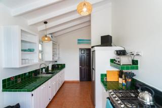 Hodges Bay House - Calibishie - 6