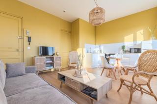 Centre Equipped apartment metro at 50m - 8