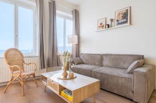 Centre Equipped apartment metro at 50m - 9