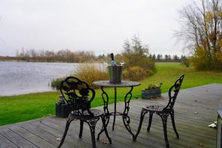 The Angel - Luxury Lakeside Lodge - Cotham - 1