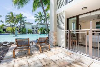 Poolside Relaxation - Resort Retreat with Beach Access - Port Douglas - 4