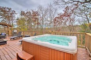 Spacious Cabin with Hot Tub near Carters Lake - Ellijay - 6