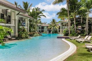 Poolside at Temple Resort - A Lush Tropical Escape - Port Douglas - 9