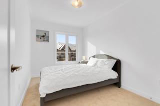 Family Friendly Spacious Getaway - East Gwillimbury - 2