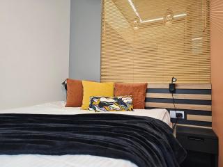 URBAN APARTMENTS THE PHILHARMONIC, Opolska 10 No 61, Free Garage, Self Check-in - Katowice - 5
