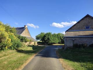 Roulotte équipée - Gite La Pâquerie - Le Louroux-Béconnais - 9