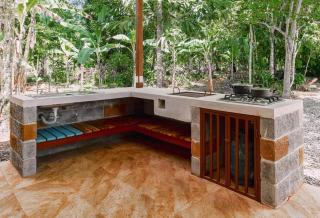 Casa Iris- Home for Family, Steps From the Beach, Pool and Yoga Deck - Puerto Viejo - 3