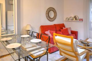 Apartamento en calle Regla Sanz - Sevilla - 0