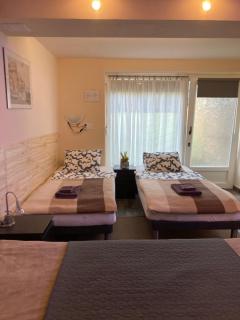 Green Lake Airport Apartments - 9