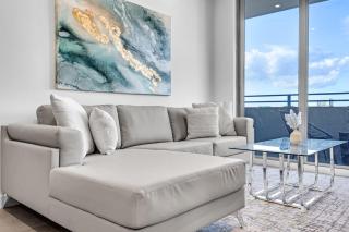 Gorgeous 3-Bed Retreat Mins from Bayside and Parking - Miami - 3