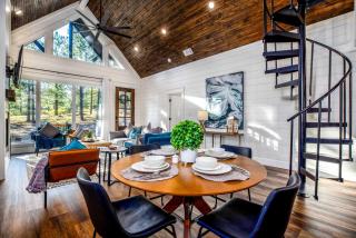 Painted Sky Modern Broken Bow Cabin with Hot Tub! - 4