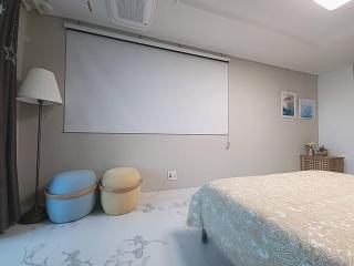 Relax-편안한영화관,130인치대형스크린,넷플,디즈니플러스,넓은객실,장기숙박추천 - 6