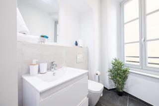 Charming City Center Studio 302 - 6