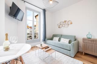 Charming City Center Studio 302 - 2