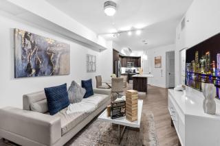 Modern 1 Bed in Downtown Doral With Free Parking - 9
