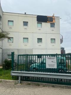 KRYSTAL HOTEL - Saint-Quentin-Fallavier - 1