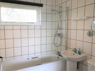 4 Bed in Ventnor IC169 - Ventnor - 2