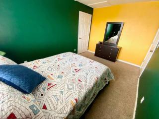 Sleeps 20! Rare Family Friendly House. - 8