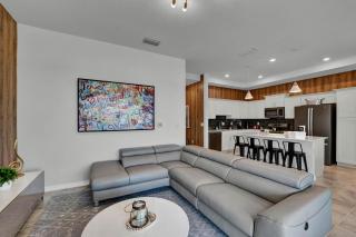 2 Bedrooms 2 Bathrooms Storey Lake 3191-405 Pc - 8