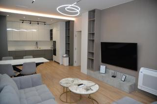 Hera Tirana Suite Deluxe - Tirana - 9