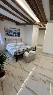 Ca lucia Canal View - Venice - 3