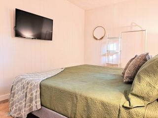 TimberPoint 3 - Indian Point Cabin with Pool! Near Silver Dollar - Branson - 5