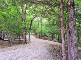 TimberPoint 3 - Indian Point Cabin with Pool! Near Silver Dollar - Branson - 3
