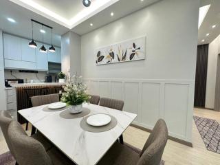 Sunset View at Modern Home - 2