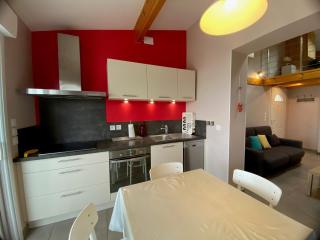 Gîte T2 avec Terrasse et Parking - Proche des Thermes - FR-1-503-147 - Balaruc-les-Bains - 2