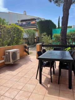 Tennis Village avec terrasse, piscine, clim et parking - 3