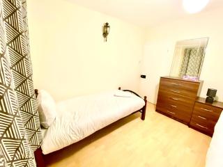 Spacious Ground Floor Two Bedroom house on in Ealing London - Ealing - 9
