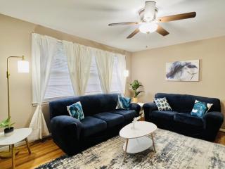 Cozy 4 bedroom Cottage by Duke Raleigh Hospital - Raleigh - 0
