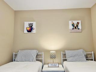 Cozy 4 bedroom Cottage by Duke Raleigh Hospital - Raleigh - 1