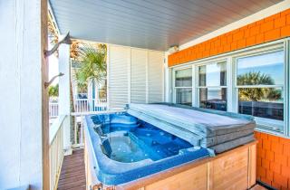 Perma Grin Ocean front, private pool and hot tub - Kure Beach - 9