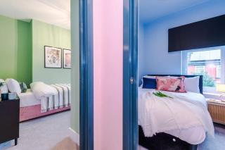 5 Bed Salford Sanctuary Retreat - 4