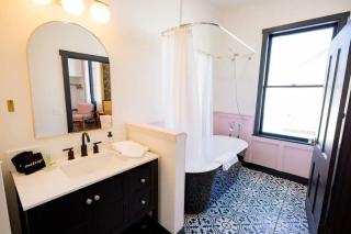 Speakeasy King Suite (Rm 8) - Nevada City - 1