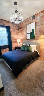 Speakeasy Suites Sleeps 18 - Nevada City - 1