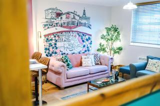 NEW! Stunning City-Centre Home by 53 Degrees Property, ideal for Couples, Amazing Location! - Chester - 6